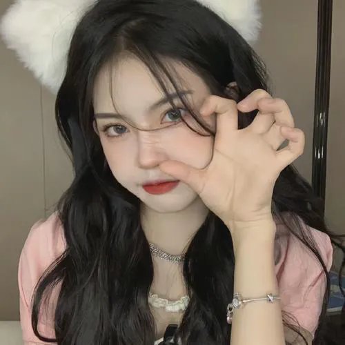 穿成炮灰女配,我成了公婆心尖宠